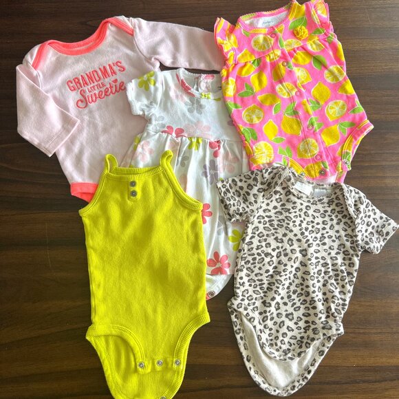 5 Pack of Girls Bodysuits | Carters & Kardashian Kids | 3 Months - Picture 1 of 16